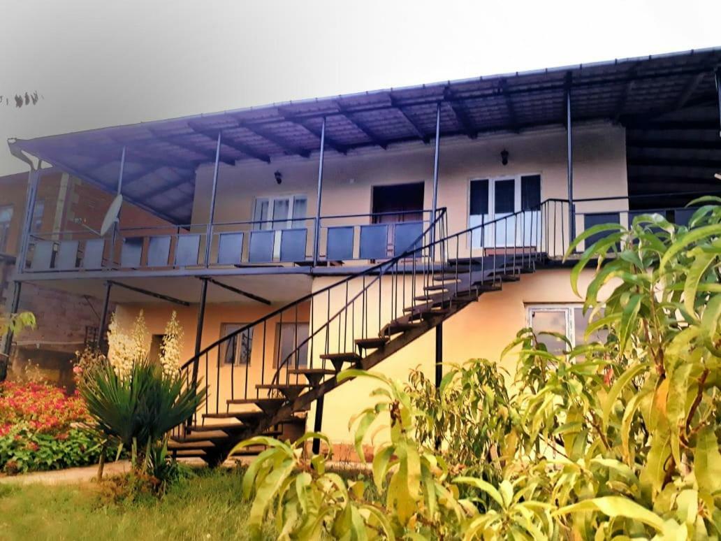 My Home Κουτάισι Εξωτερικό φωτογραφία